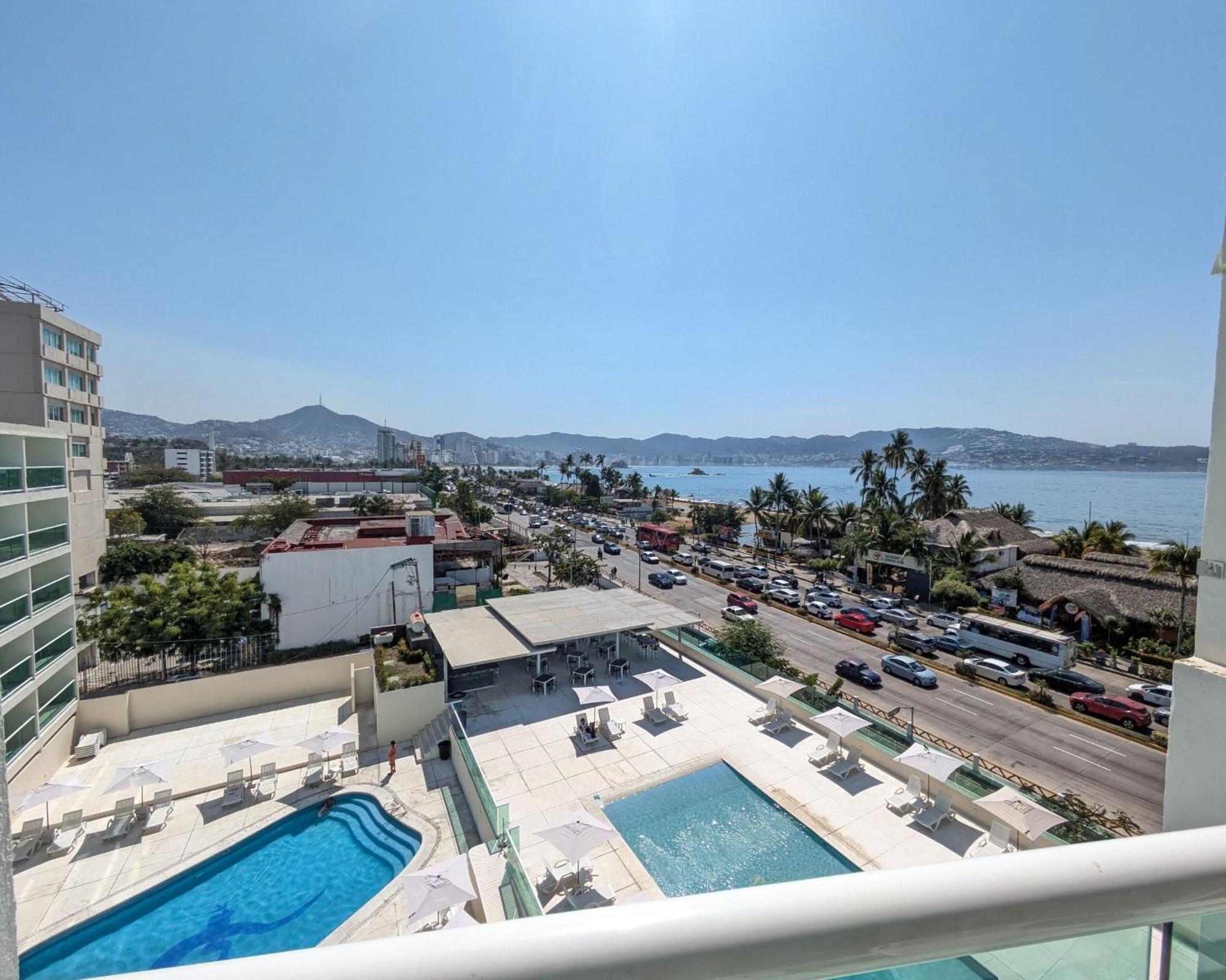 We Hotel Acapulco Exterior photo
