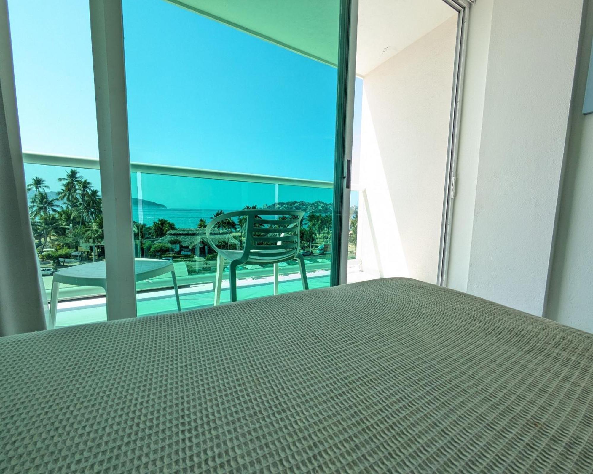 We Hotel Acapulco Exterior photo