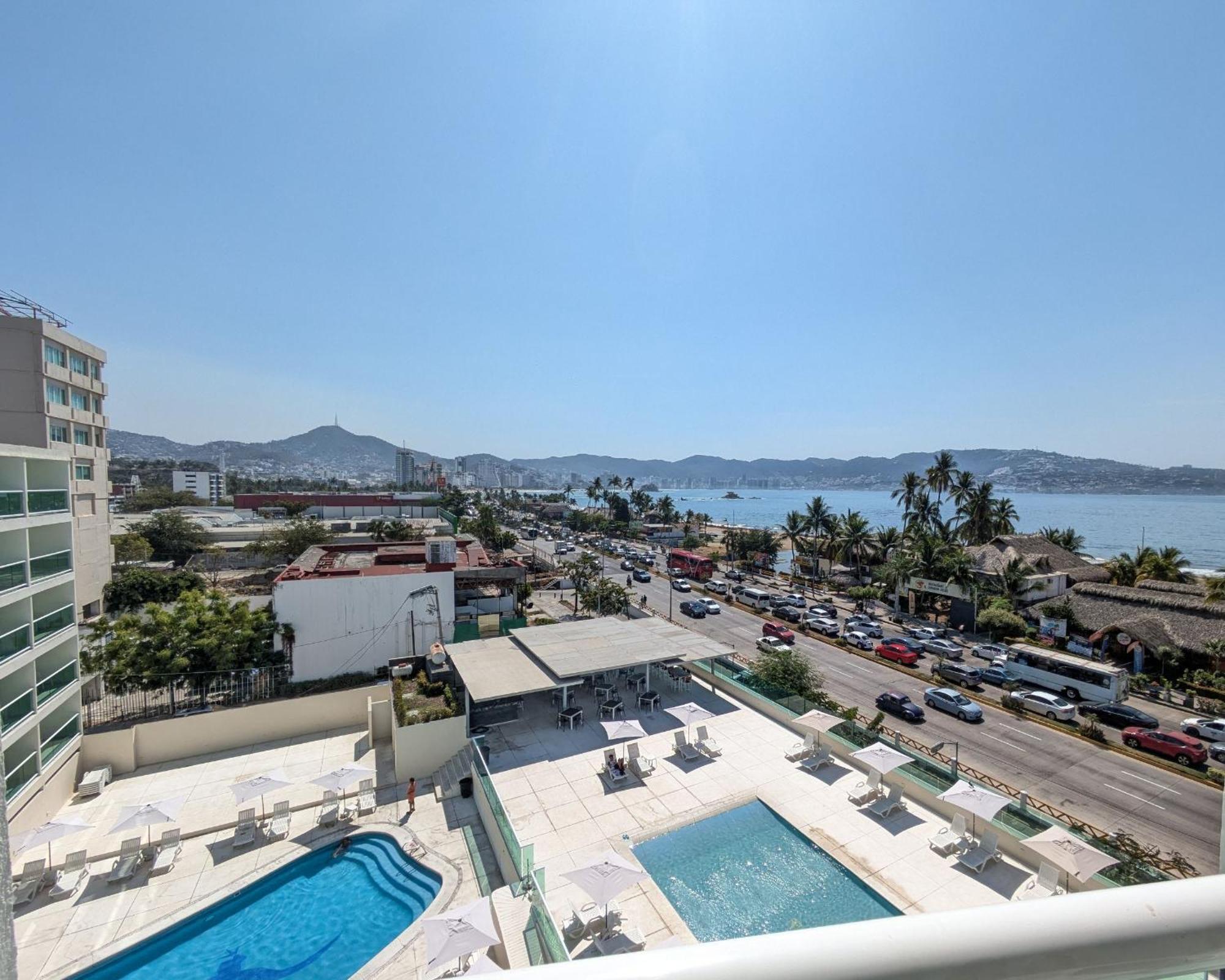 We Hotel Acapulco Exterior photo